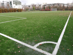 Boisko w parku im. Jana Pawła II  - Park im. Jana Pawła II od strony ul. Melodyjnej