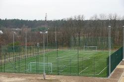 Boisko Orlik Leżajsk, ul. M. Konopnickiej 2 (za obiektem MOSiR-u) 37-310 Nowa Sarzyna | Piłka nożna